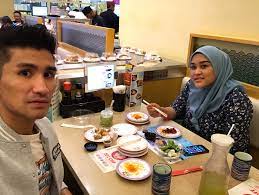 Kami ni memang peminat tegar sushi.tapi jadi happening bila kau pegi makan dengan member sekepala kau yang masuk air.nak makan ke nak gelak pun tak tau. Alkid Luqman On Twitter Jepunkan Diri Kejap Haikkkk Sushi King In Kuantan Pahang Https T Co Lphrcif1a9