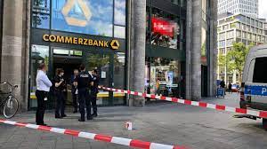 Banken berlin berlin deutschland 24 hour finance germany ltd. Zwei Banken In Berlin Offenbar Vom Selben Tater Uberfallen Flucht Per Fahrrad Rbb24