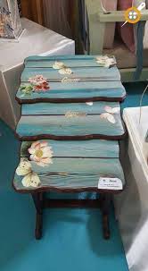 Bu ise eski bir sehpadan ahşap boyama ile dönüşüme uğramış dekoratif bir sehpa modeli. Desenli Zigon Sehpa Ev Dekorasyonu