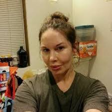 Lottie Cornell's Instagram, Twitter & Facebook