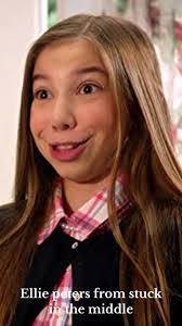 Elle Pearson's Instagram, Twitter & Facebook