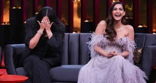 Koffee With Karan 6 30th December 2018 Rhea Kapoor Mimicked Kareena Kapoor koffee with karan 6 30th december 2018