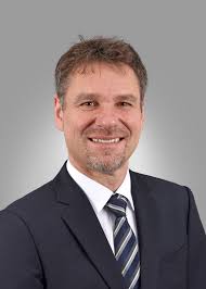 Portrait_Ansgar Schneider_original.jpg