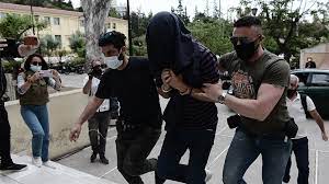 «στο βίντεο φαίνεται ο αντίχειρας του και «επαθα σοκ όταν τον είδα από τις κάμερες»: Nea Smyrnh Afe8hke Eley8eros O 22xronos Satyros Dikazetai Stis 14 Maioy