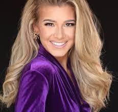 Andrea Danson's Instagram, Twitter & Facebook