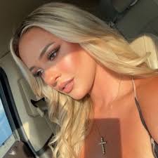 Maggie Mann (@Maggieee29)