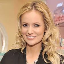 Eve Maynard's Instagram, Twitter & Facebook