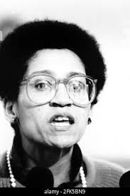 Linda bellos hi-res stock photography and images