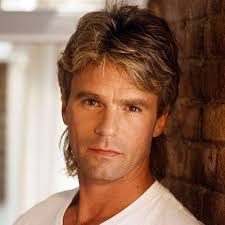 He gained his popularity for his role in the tv series macgyver from 1985 to 1992. Richard Dean Anderson Website
