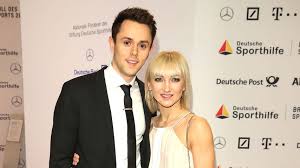 Aljona savchenko, ursprünglich ukrainisch оле́на валенти́нівна са́вченко, olena walentyniwna sawtschenko (* 19. Zum 1 Date Ehemann Von Olympia Star Aljona Rannte 6 Km Promiflash De