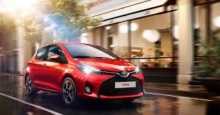 Toyota'nın en küçük modeli yaris dışı küçük içi beklenenin çok ötesinde büyük. 2017 Toyota Yaris Guncel Fiyat Listesi Uygun Tasit