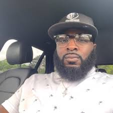 Qua'Nesha Robinson and Reginald Watts' Wedding Website