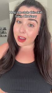 The matching top wasn’t available so all ideas are welcome 😂 #oldnavy  #oldnavystyle #helpmestylethis