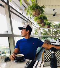 Tunku abdul rahman hassanal jeffri ibni sultan ibrahim ismail (sinh năm 1993) là hoàng tử bang johor, malaysia. Tampannya Pangeran Johor Tunku Abdul Rahman Yang Hobi Kulineran Foto 2