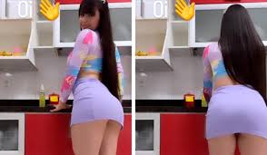 VÍDEO: Cantora de forró lava a louça de saia e quase mostra demais - ISTOÉ  Independente