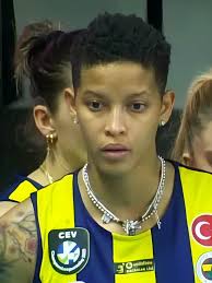 Melissa Vargas Düştü