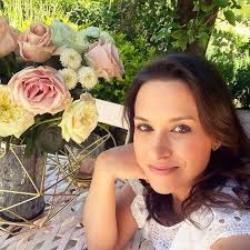 No one says hello to me, do they care?