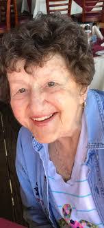 Mary Makowski's Instagram, Twitter & Facebook