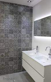 Beide varianten sind widerstandsfähig, langlebig und pflegeleicht. Unsere Neue Ausstellungskabine Ist Fertig Die Neuen Ornamente Mit Dem Patchwork Style Sind Ein Gelungene Badezimmer Fliesen Badezimmer Badezimmer Renovieren