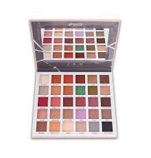 Dzięki niej możesz stworzyć nieskończoną ilość spojrzeń, które zachwycą. Bperfect X Jah Clientele Palette Bperfect Cosmetics