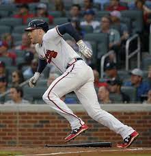 John Bazemore Apatlanta Braves Third Baseman Freddie Freeman 5 Runs To First With A Single In The First Inning Of A Baseball Game Against The Houston Astros W