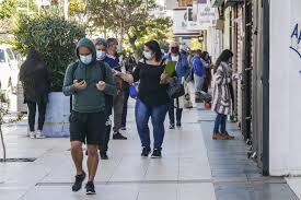 Respecto a las comunas que retroceden a transición (paso 2), la subsecretaria de salud, paula daza , detalló que en la r egión de antofagasta pasará a este estado. Hay 3 Comunas Que Retroceden Y 20 Que Avanzan En El Plan Paso A Paso