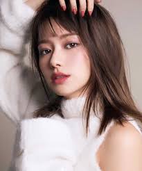 日本人最高位 世界で最も美しい顔2019ランクイン山本舞香さんのウェディングドレス姿やクールビューティーなドレスコーデをcheck クールビューティー 最も美しい顔 顔