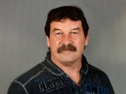 Les élections après l'embauche d'un directeur général