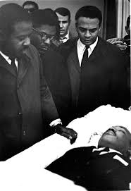 Chicago Tribune Wpix Reporter Marvin Scott Covers Martin Luther King S Funeral Photos At 6 African American History Facts