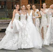 Jun 18, 2021 · bundesligen: Hochzeitstrends 2019 Verlobungsring Fur Den Mann Und Anzug Statt Brautkleid Welt