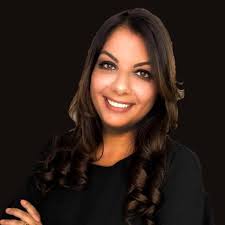 Eliza Viola Silveira 🇧🇷 🇮🇹 🇪🇺👣🌍 (@elizaviola_silveira) • Instagram  photos and videos