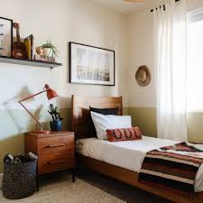 Here is the kicker, beautiful art doesn't have to be expensive, it just has to be amazing. Projects Vintage Revivals