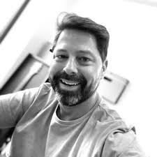 Diferentes departamentos reunidos para harmonizar e otimizar os processos  para nossa nova planta. Different departments together to harmonize and  optimize processes for our new plant.