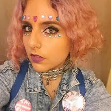 Waitress didn't get a tip because they're 'only for normal looking people' 