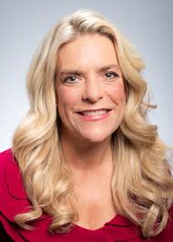 Holly Wyatt's Instagram, Twitter & Facebook