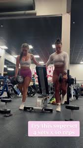 Try this w your gym bestie! 💪🏼 @Sheena DeRocker #stpetecrunch #fittok  #fitness #legday #glutes