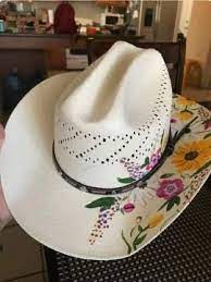 Pin By Todosocial On Outfit The Complement Cowgirl Outfits Country Hats Country Style Outfits