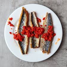 Dari sinilah sebagian pemancing lebih menyempatkan mancing lele pada malam hari. Ikan Balado Padang Style Grilled Mackerel With Sambal Fish Recipes Grilled Fish Recipes Grilled Mackerel