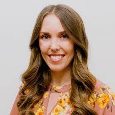 Michelle Lupton's Instagram, Twitter & Facebook