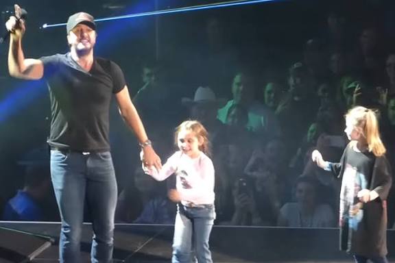 Luke Bryan Dances With Young Fans | Music Alley