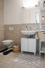 7 Ideen Fur Ein Schones Badezimmer Kleines Bad Einrichten Mit Ikea Dreieckchen In 2021 Schone Badezimmer Badezimmer Kleines Bad Einrichten