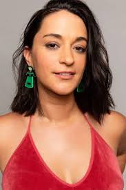 Sara's behavior towards Sunny is dismissive