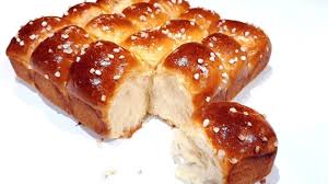 Brioche A La Main Sans Robot Ultra Moelleuse Et Extra Legere Brioche Maison Facile Brioche Facile Recette Beignet Sucre