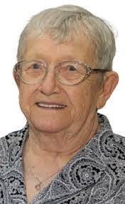 Lenora Winn's Instagram, Twitter & Facebook