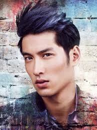 Moderner Mannerfrisur Herrenfrisuren Mittellange Haare Stilvolle Frisuren