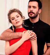 Kuzgun dizisinde barış arduç kuzgun karakterine burcu biricik ise sevgilisi dila karakterine hayat verecek. Baris Arduc Okudugum Anda Sarsildim Magazin Haberleri Ntv