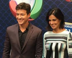 Clara (2005), maria (2008) e helena (2012). Rodrigo Faro Fotografa A Esposa Em Momento Inusitado Tv Foco