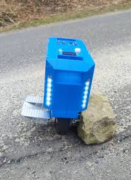 How is the mini commander