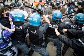Manifestazione Contro Il Ddl Zan Scontri Polizia Centri Sociali Ecco Cosa E Successo Ilgiornale It