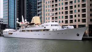 In den 1950er jahren nahm der griechische reeder onassis die einstige kriegsfregatte christina als. Christina O The Onassis Yacht Youtube